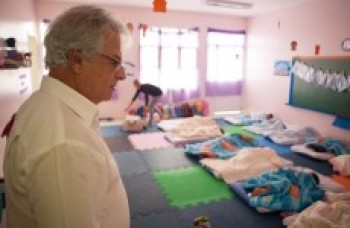 Borges visita creche e pede melhorias