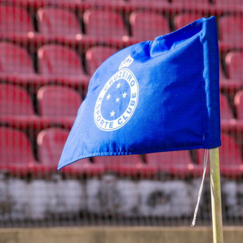 Cruzeiro acerta com o técnico uruguaio Paulo Pezzolano
