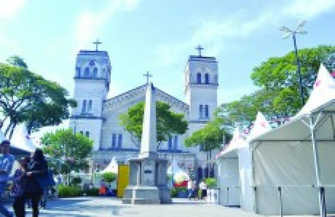 Festa de Sant'Anna prossegue até domingo