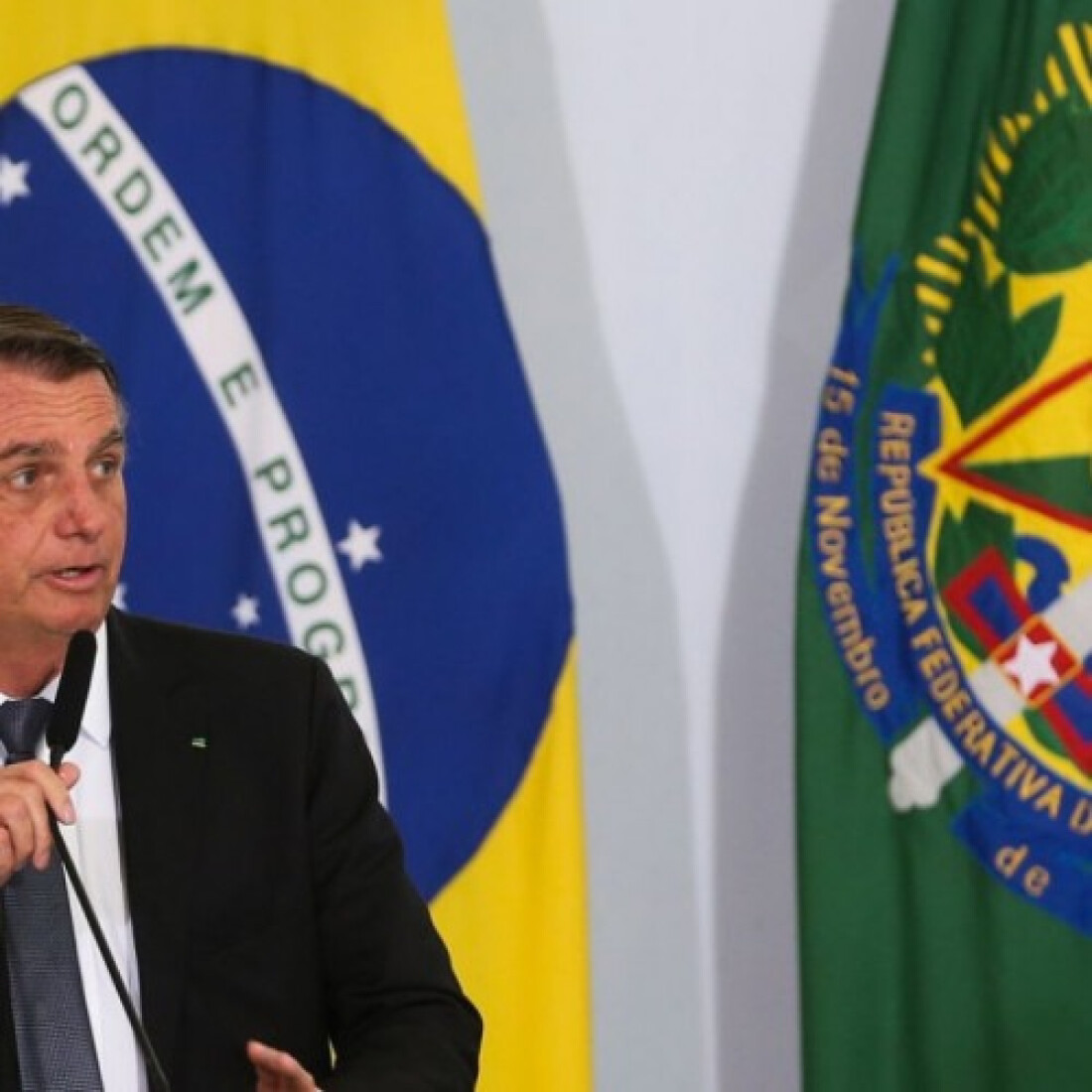 Presidente é internado em São Paulo com desconforto abdominal