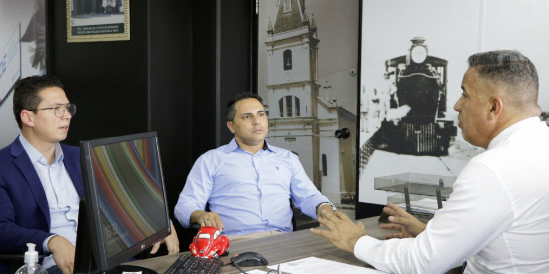 Parlamentares visitam Suzano para conhecer iniciativas