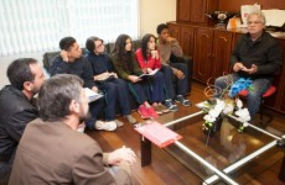 Alunos cobram melhorias em infraestrutura de escola