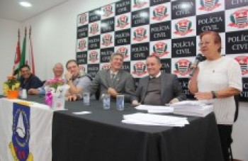 Conseg de César de Souza homenageia MN e parceiros