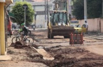 Serviço de revitalização em Calmon Viana está em andamento:
