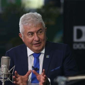 Brasil será independente na produção de vacina em 2022, diz ministro