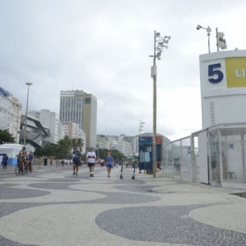 Ação na orla de Copacabana já resultou na apreensão de 952 itens