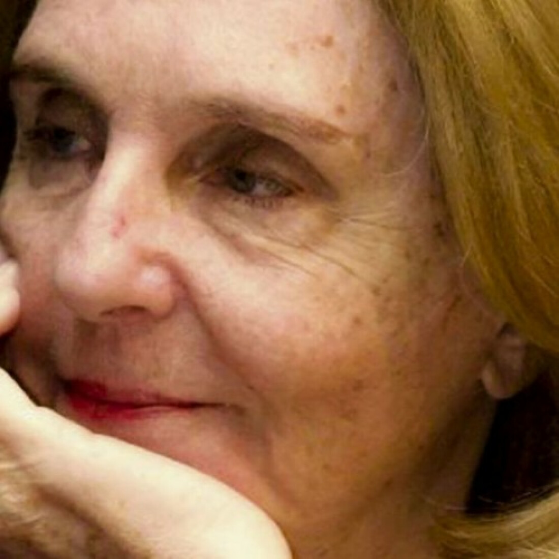 Escritora Lya Luft morre, aos 83 anos, em Porto Alegre