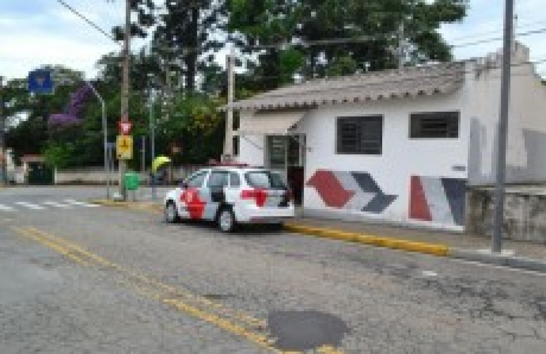 Polícia Militar ajuda a salvar bebê