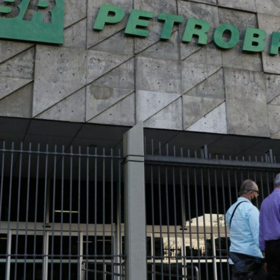 Petrobras faz ajustes pontuais em preços do diesel para distribuidoras