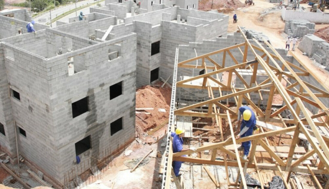 Construção Civil perde 153 postos