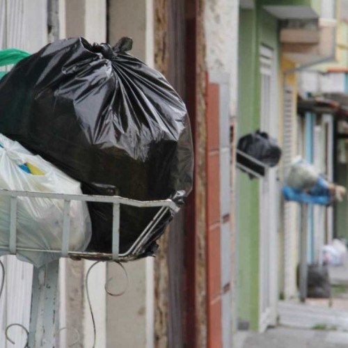 Projeto de lei que cria a taxa do lixo é rejeitada pela Câmara