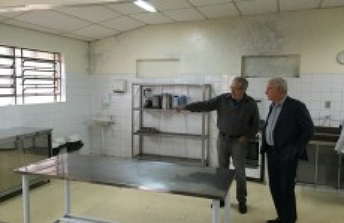 Estevam consegue recurso para entidade