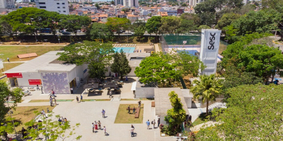 Sesc Mogi promove baile especial para pessoas 60