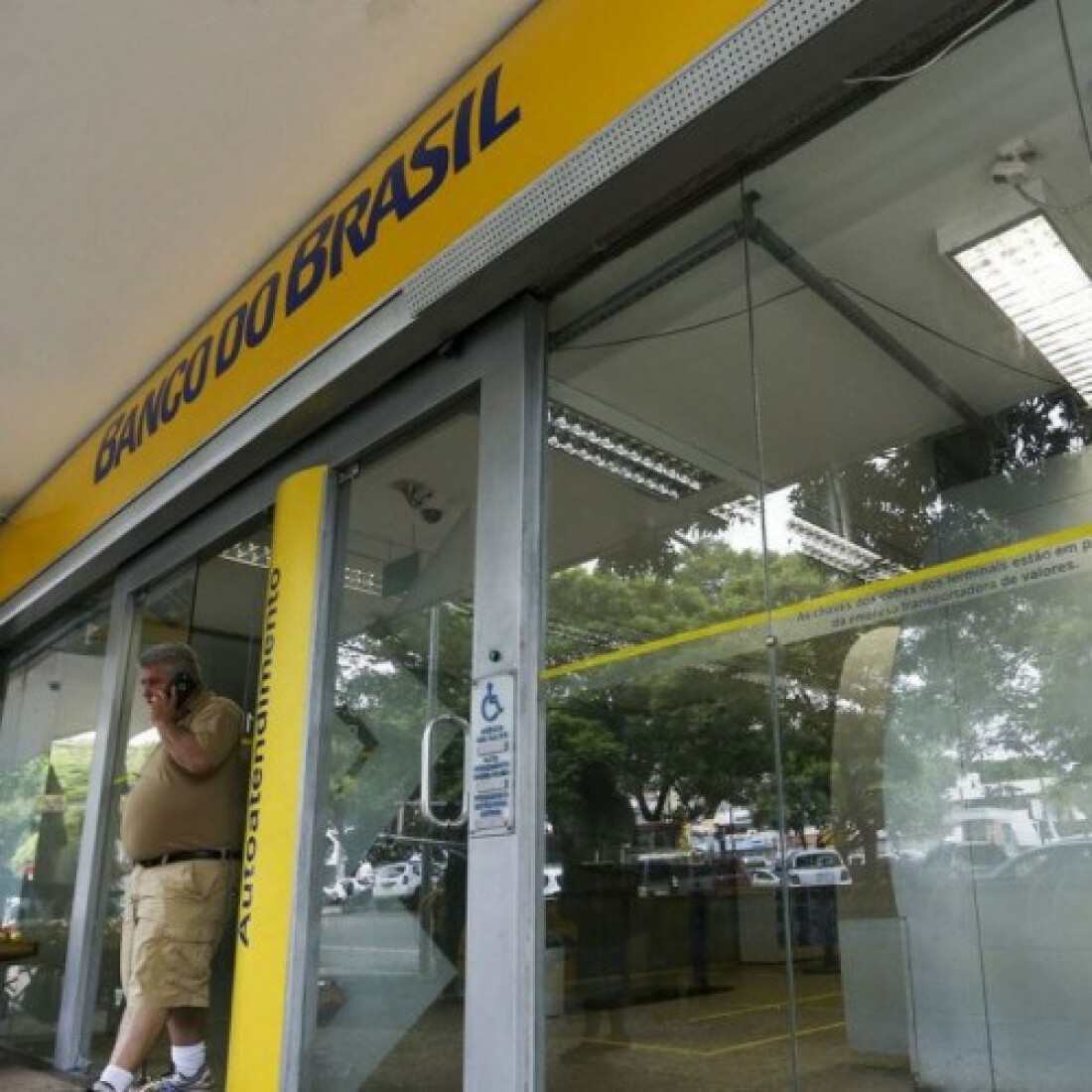 Agências bancárias funcionam para o público até quinta-feira