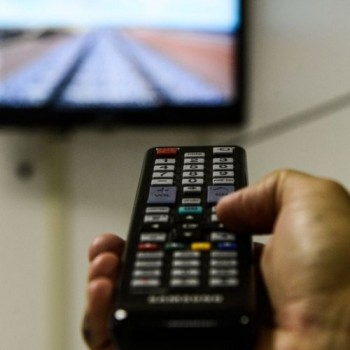 Anatel encontra programas maliciosos em aparelho de TV não homologado