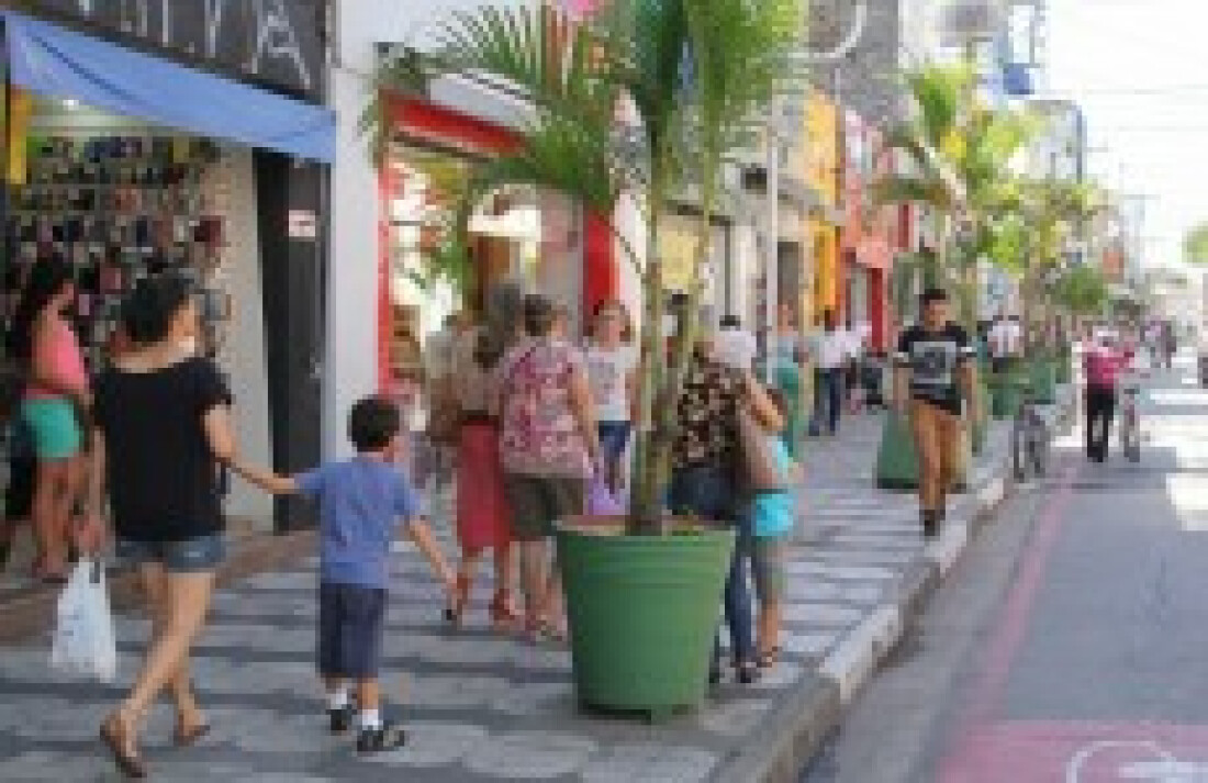 Confira o que abre e fecha neste feriado