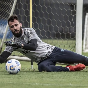 São Paulo fecha com o goleiro Jandrei