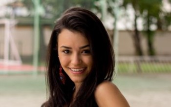 Figurino da trama bíblica encanta Talita Younan