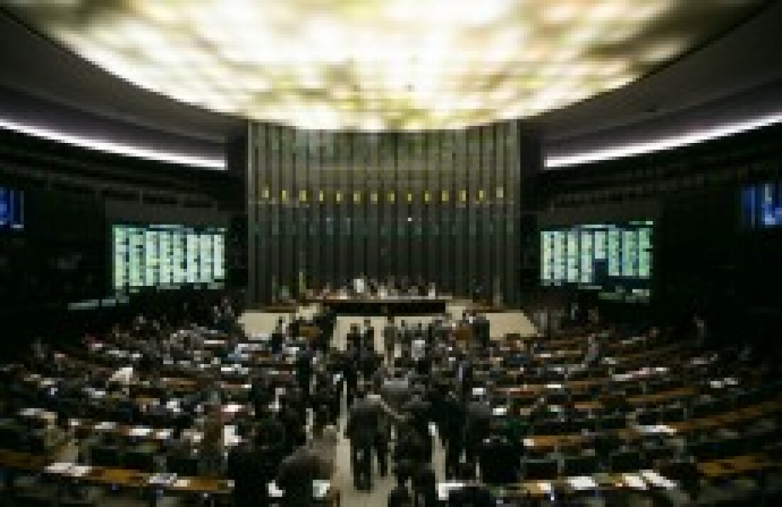 Aprovação da meta fiscal ajuda reduzir incertezas