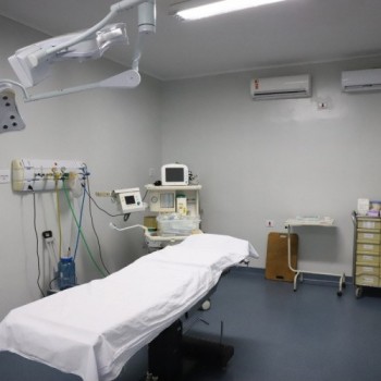 Centro cirúrgico e ala de UTI são entregues à Santa Casa