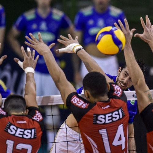Vôlei: jogo entre Sesi e São José é adiado após casos de covid-19