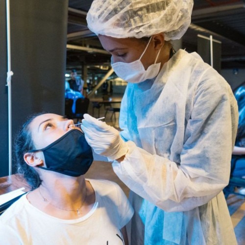 Brasil registra 153 mortes e 3,3 mil casos de covid-19 em 24 horas