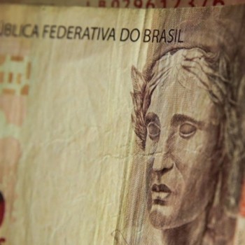 Aumento da pobreza é problema global, diz ministro Paulo Guedes