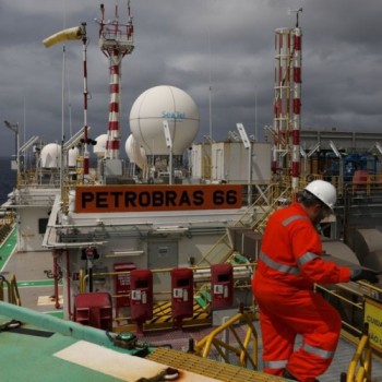 ANP faz leilão de licitações de volumes excedentes na Bacia de Santos