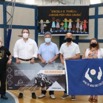 Apae de Mogi das Cruzes recebe doação da Valtra