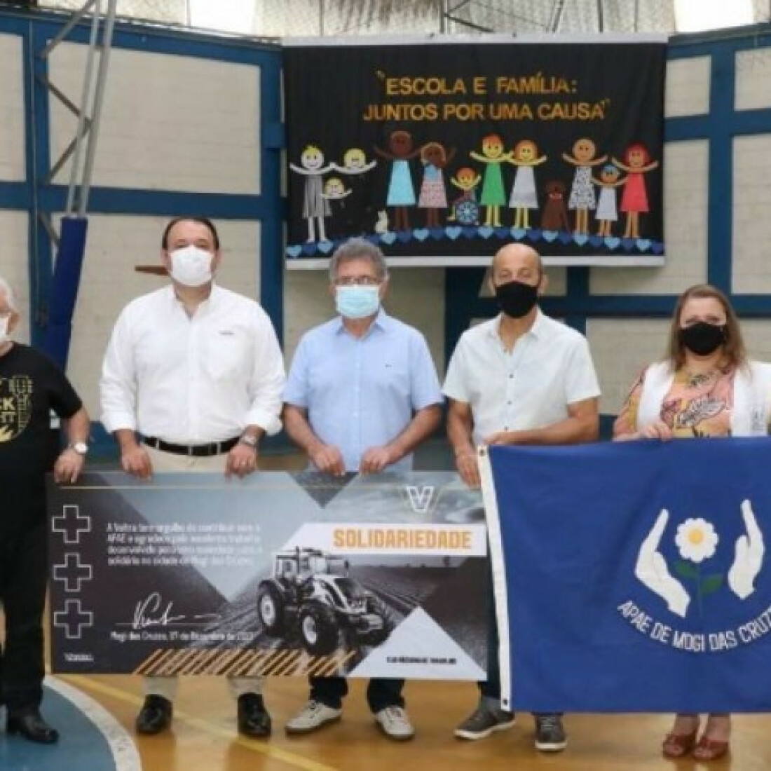 Apae de Mogi das Cruzes recebe doação da Valtra