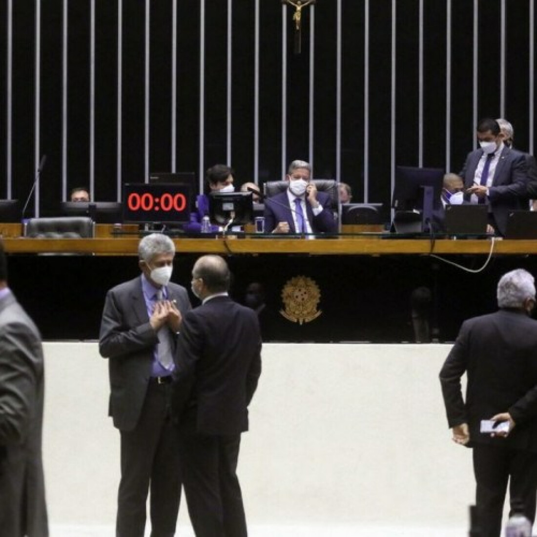 Câmara conclui votação e PEC dos precatórios vai a promulgação