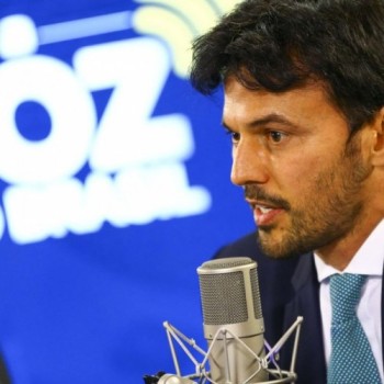 Empresas de telecomunicações iniciam implantação do 5G no Brasil