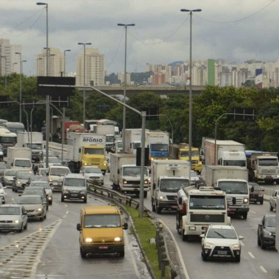 São Paulo suspende rodízio de veículos a partir do dia 20