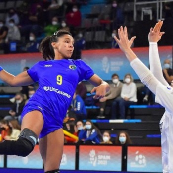 Handebol: Brasil luta contra Dinamarca, mas cai no Mundial feminino