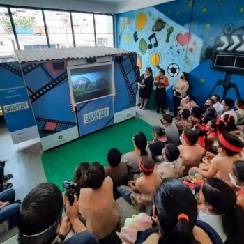 Duas escolas municipais ganham Cinemateca