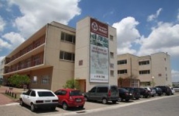 Piaget conta com bolsas de estudo