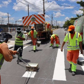 Transportes reforça sinalização e acessibilidade em 20 bairros