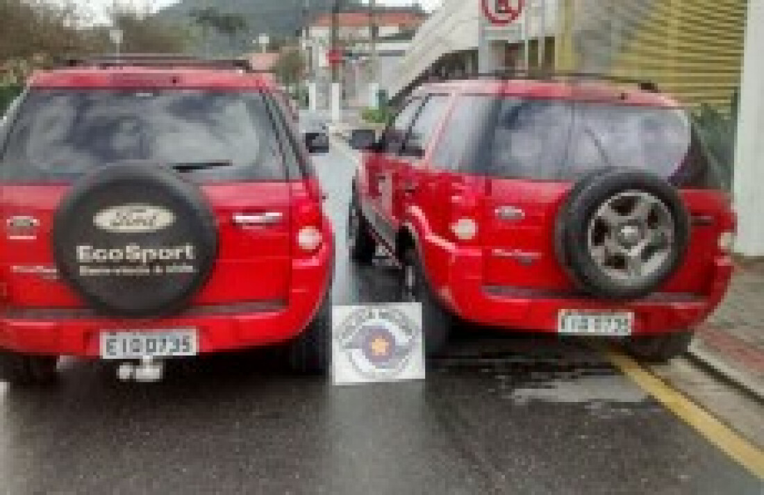 Policiais militares de Guararema localizam carro dublê