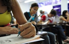 Inscrições do processo seletivo para bolsas vão até sexta-feira