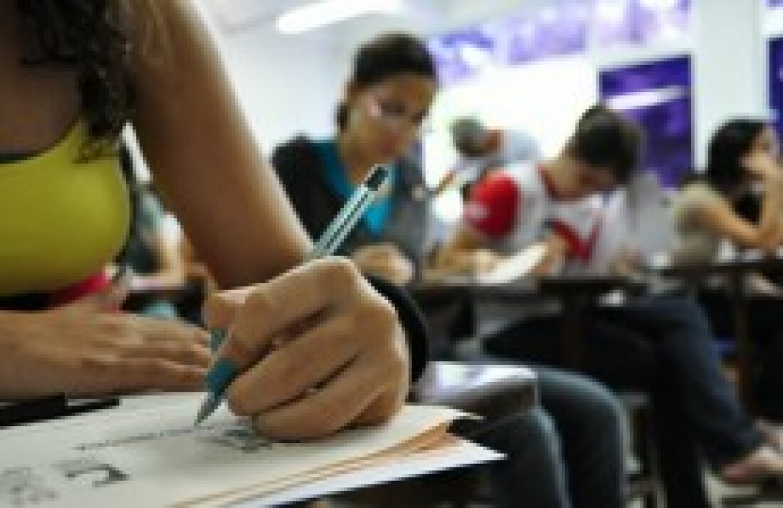 Inscrições do processo seletivo para bolsas vão até sexta-feira