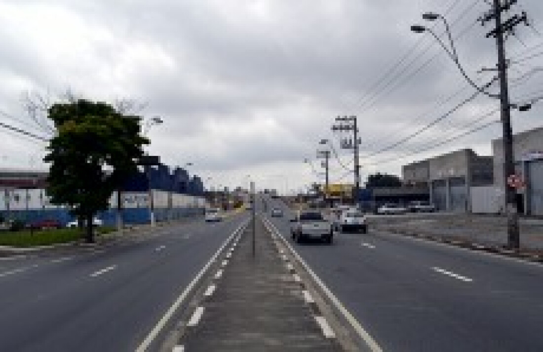 Serralheiro é atropelado na SP-66