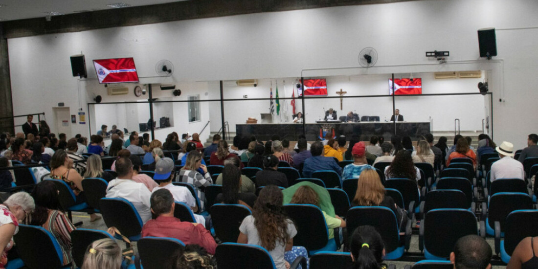 Escolas estaduais têm as principais queixas em audiência pública