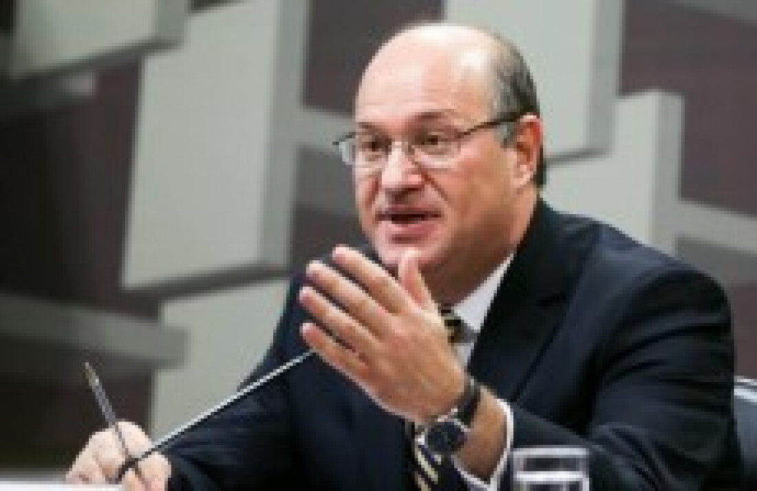 Senado aprova Goldfajn para o BC