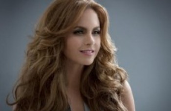 Cantora Lucero gravará no Brasil