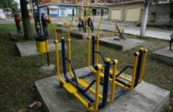 Prefeitura instala quatro academias