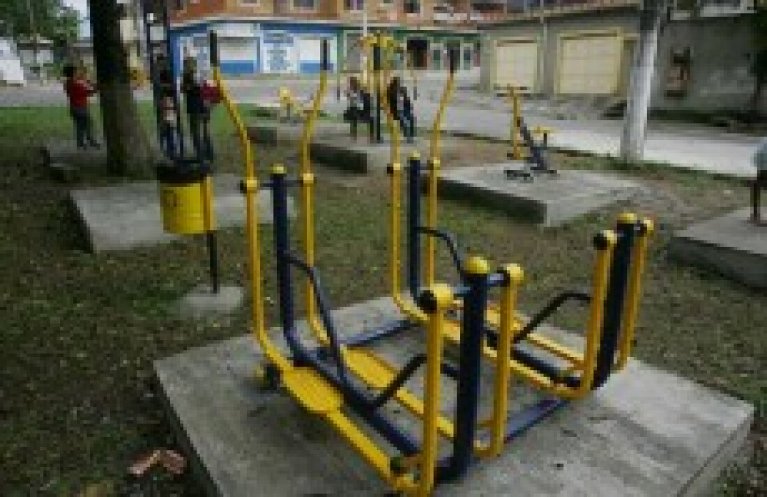 Prefeitura instala quatro academias
