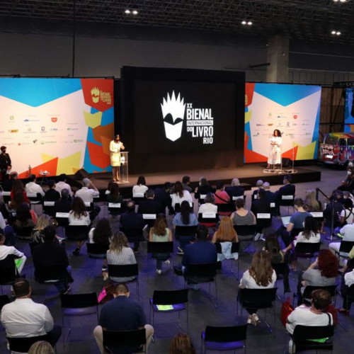 Bienal do livro volta a reunir grande público no Riocentro