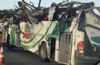 Duas vítimas de acidente na Mogi-Bertioga seguem internadas no Luzia