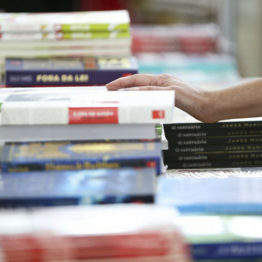 Bienal do Livro Rio presta homenagem ao escritor Zuenir Ventura