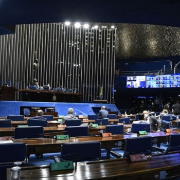 Senado aprova medida provisória que cria Auxílio Brasil